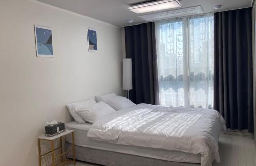 Seongnae-dong Apartment | Moon Stay Star BnB