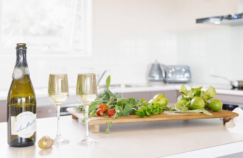 Tootgarook House | Moonah Escape - A Tranquil Oasis moments from the beach