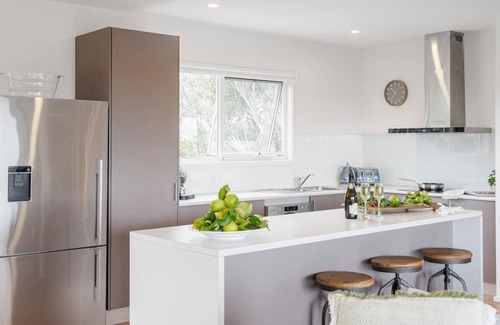 Tootgarook House | Moonah Escape - A Tranquil Oasis moments from the beach