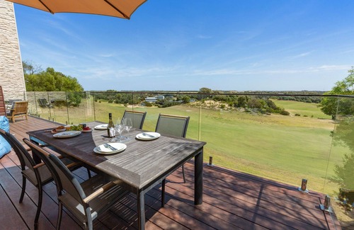 Fingal Apartment | Moonah Link Views, Spa, Sunset, Linen, Wi-Fi, private and serene
