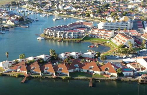 Port Owen Apartment | Moonlight @ Port Marina