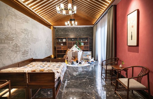 Jingyang District Hotel | MOONRISE HOTELS & RESORTS
