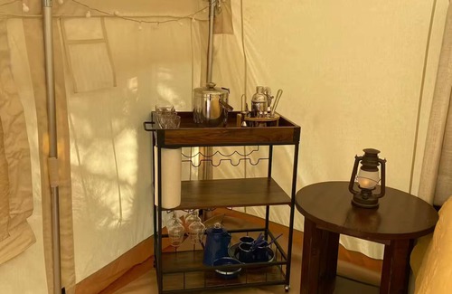 Goldendale RV Rental | “Moonshine Hideaway” KING BED/Outdoor Shower
