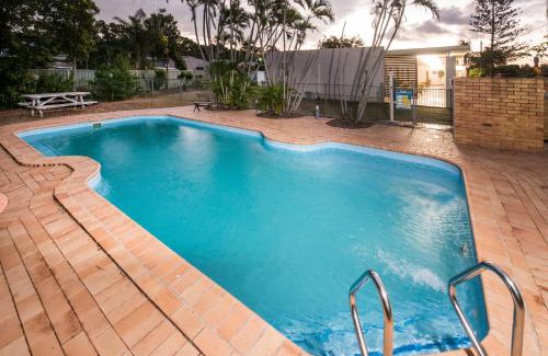 Moore Park Beach Hotel | Moore Park Beach Inn
