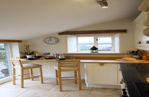 Beeley Cottage | Moorland View, Peak District Cottage over looking The Chatsworth Estate.