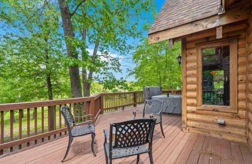 Branson Cedars House | Moose Lodge w/HotTub