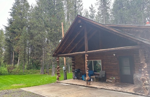 Ashton Cabin | Moose Meadows, a haven of wildlife, beside Yellowstone and Grand Teton Parks.