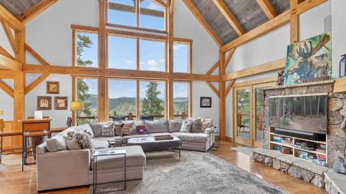 The Highlands House | Moose Tracks Lodge