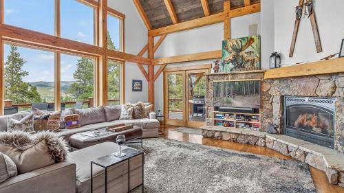 The Highlands House | Moose Tracks Lodge