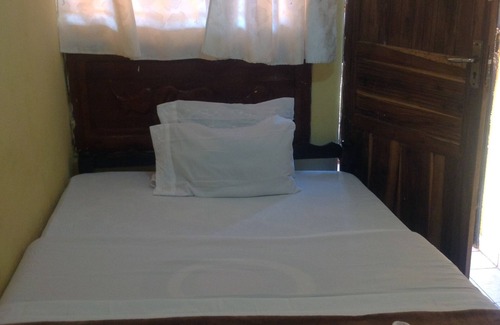Choma Bed & Breakfast | Mopees Lodge