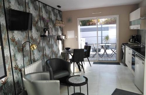 Sarzeau Apartment | MOR-HA-MARCH Studio
