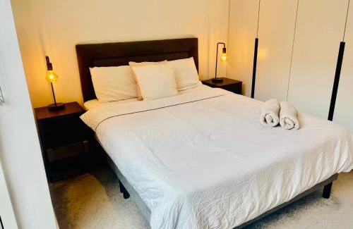 Grand Canal Dock Apartment | Mordern Apartment in Dublin City Centre
