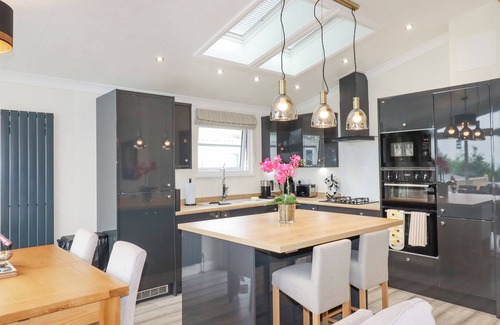 Redruth Cottage | MORDROS LODGE, family friendly, character holiday cottage in St Day