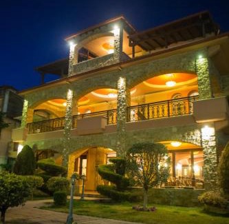 Loutraki House | Morfeas Guesthouse