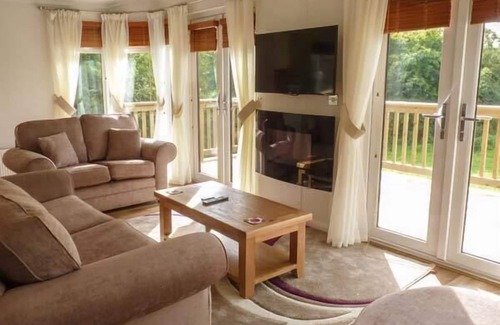 Puxton Cottage | MORGAN LODGE, family friendly, luxury holiday cottage in Hewish