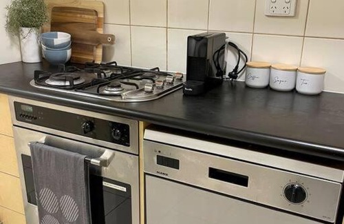 Melbourne Central Business District Apartment | Morgan Place - Central Melbourne CBD Apartment on Flinders Lane Late Check-Out, Complimentary Welcome Hamper