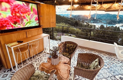 El Penol Cabin | MORITZ BY MONTE GANDOLFO - LUXURY CABIN - JACUZZI - VIEW - ROMANTIC EXPERIENCES