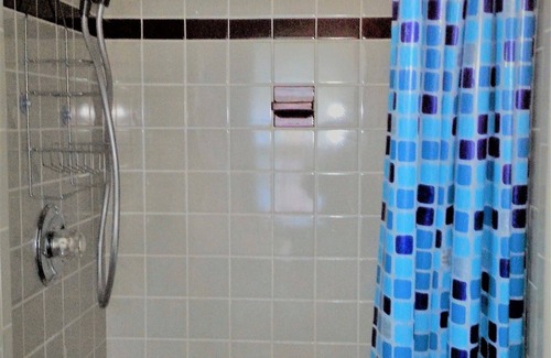 Paris Hotel | Morley Motel