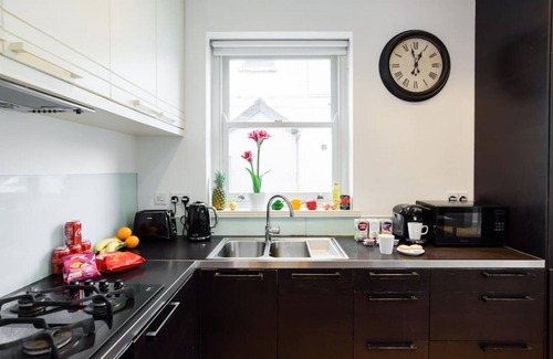 Roath Apartment | Morning Breeze - Spacious Modern 1 Bed Apartment