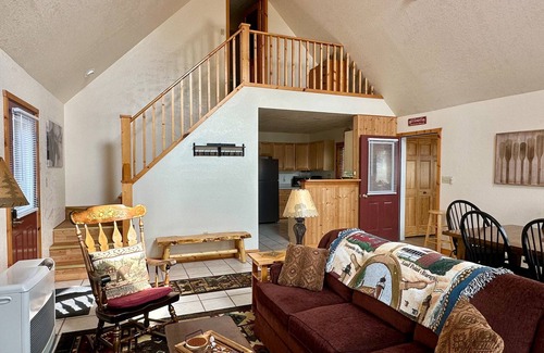 Lake Linden Cottage | Morning Glory Lakeside Cabin: Sun, Sand, and Lake Life – Perfect Summer Days