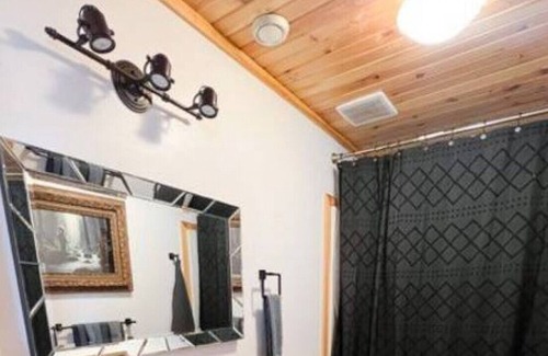 Smiths Corner Cabin | Morning Lane Cottage on Murphy Lake