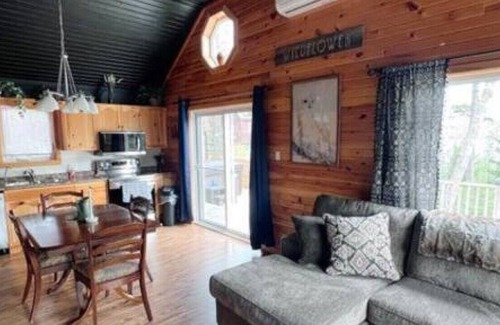 Smiths Corner Cabin | Morning Lane Cottage on Murphy Lake