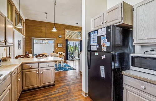 Ocracoke House | Morningside: Large Ocracoke home with amazing views from rooftop deck