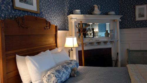 Bar Harbor Bed & Breakfast | Moseley Cottage Inn and The Town Motel