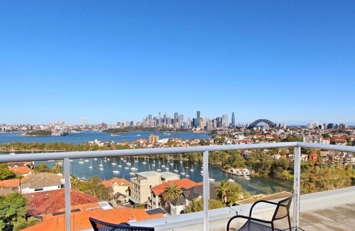 Mosman Apartment | Mosman - MUS21 - Musgrave Street - 2BR Apartment with Harbour Views Parking Near South Mosman Ferry
