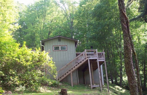 Cullowhee Cabin | Mossy Rock Cabin -secluded Location With Lake Glenville Access.