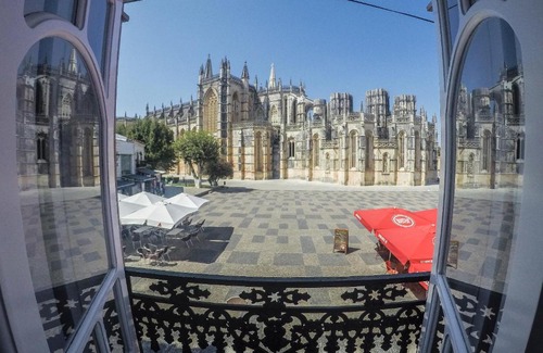 Batalha Apartment | Mosteiro View