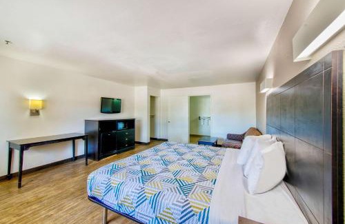 South Arlington Hotel | Motel 6-Arlington, TX