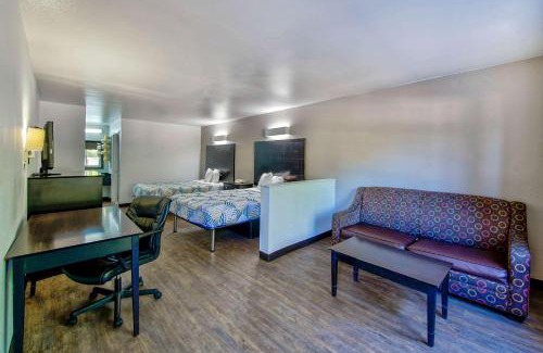 South Arlington Hotel | Motel 6-Arlington, TX