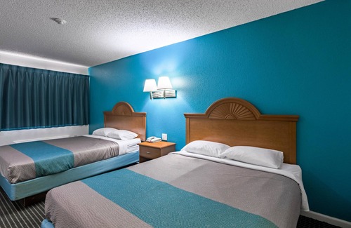 Azle Hotel | Motel 6 Azle, TX