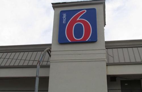 Brookhaven Hotel | Motel 6 Brookhaven, Ms