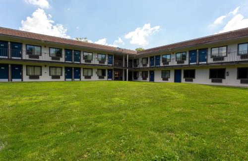 Camp Springs Hotel | Motel 6-Camp Springs, DC - South Camp Springs