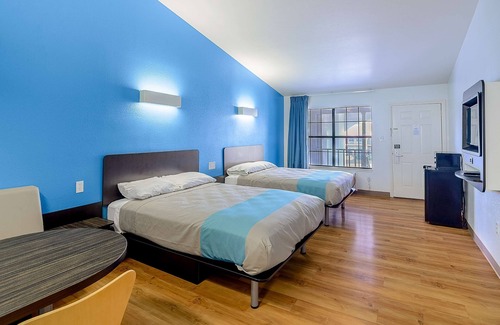 Canton Hotel | Motel 6 Canton, TX