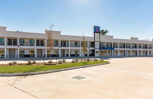 Channelview Hotel | Motel 6-Channelview, TX