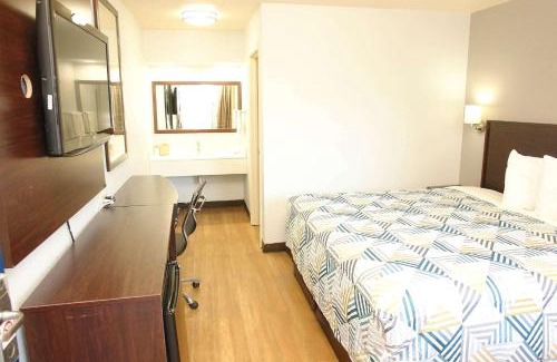Hattiesburg Hotel | Motel 6 Hattiesburg, MS