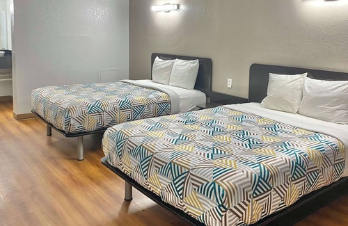 Huntington Hotel | Motel 6 Huntington, WV