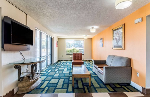 Kenly Hotel | Motel 6 Kenly, NC