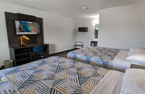 Leominster Hotel | Motel 6 Leominster, MA