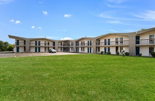 Lexington Hotel | Motel 6-Lexington, KY - Airport