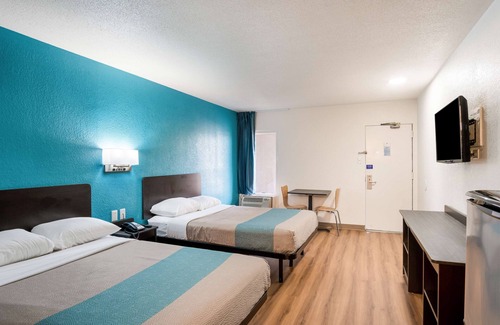 Lexington Hotel | Motel 6 Lexington, KY - Airport