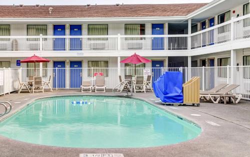 Medford Hotel | Motel 6-Medford, OR - North