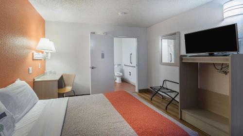 Medford Hotel | Motel 6-Medford, OR - North