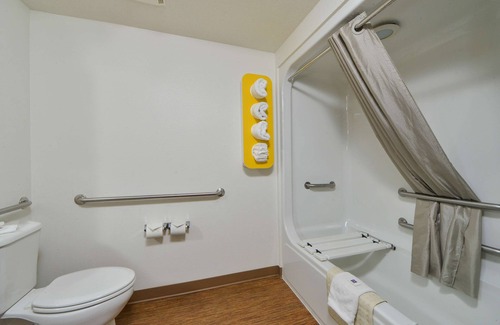 Meridian Hotel | Motel 6 Meridian, ID - Boise W