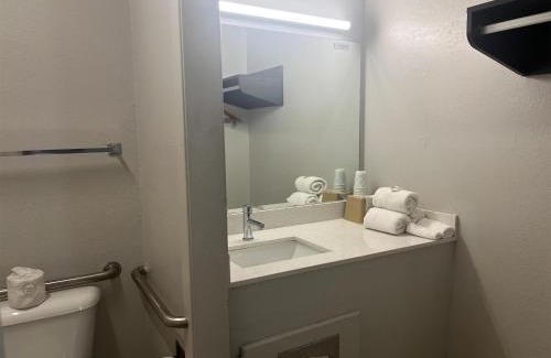 New Boston Hotel | Motel 6 New Boston, TX