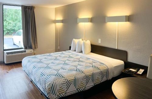 Newnan Hotel | Motel 6-Newnan, GA