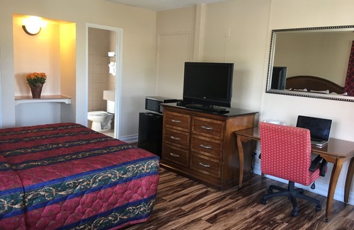 North and East Hotel | Motel 6 Richmond, CA – Civic Center